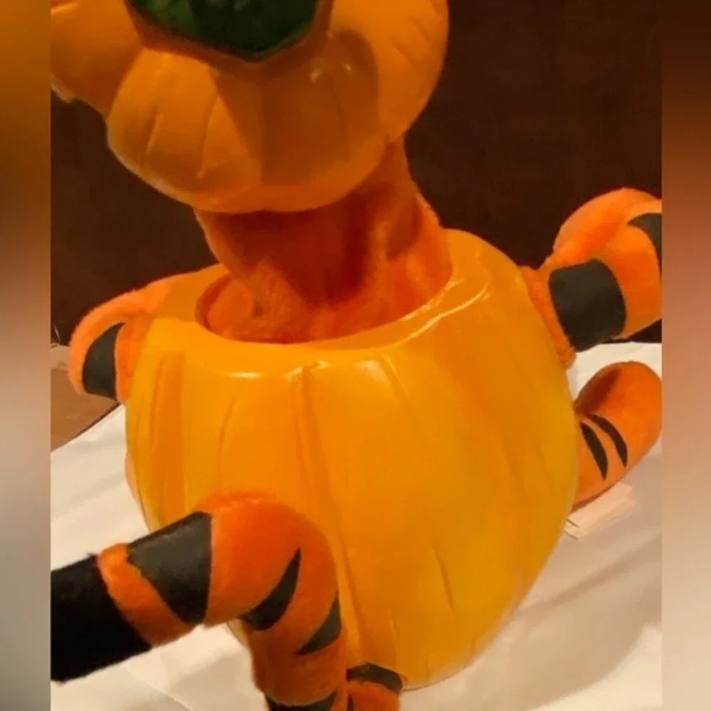 Disney vintage tigger